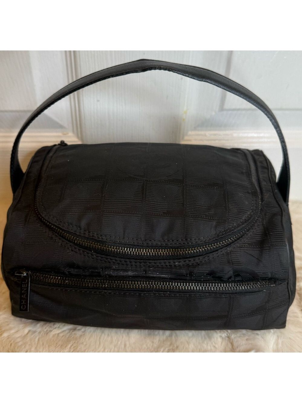 CHANEL TRAVEL LINE VANITY BAG/HANDBAG